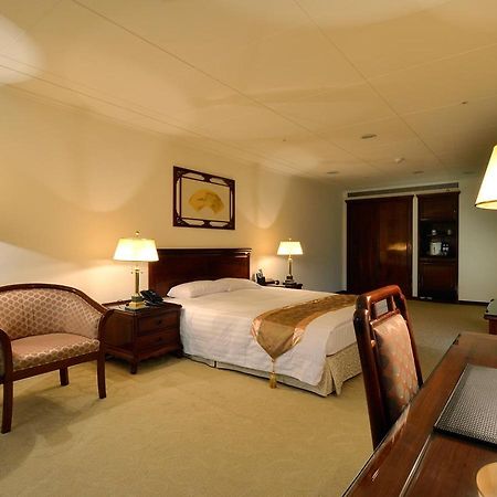 King'S Paradise Hotel تشونغلي المظهر الخارجي الصورة