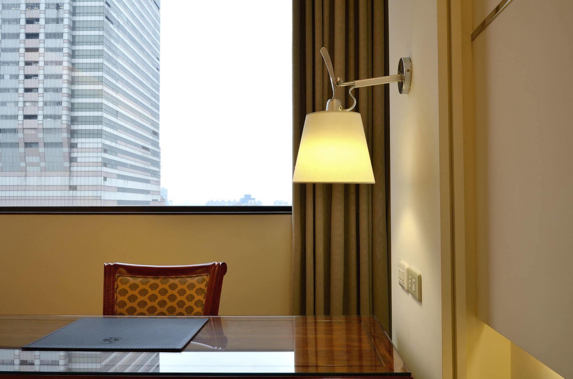 King'S Paradise Hotel تشونغلي المظهر الخارجي الصورة
