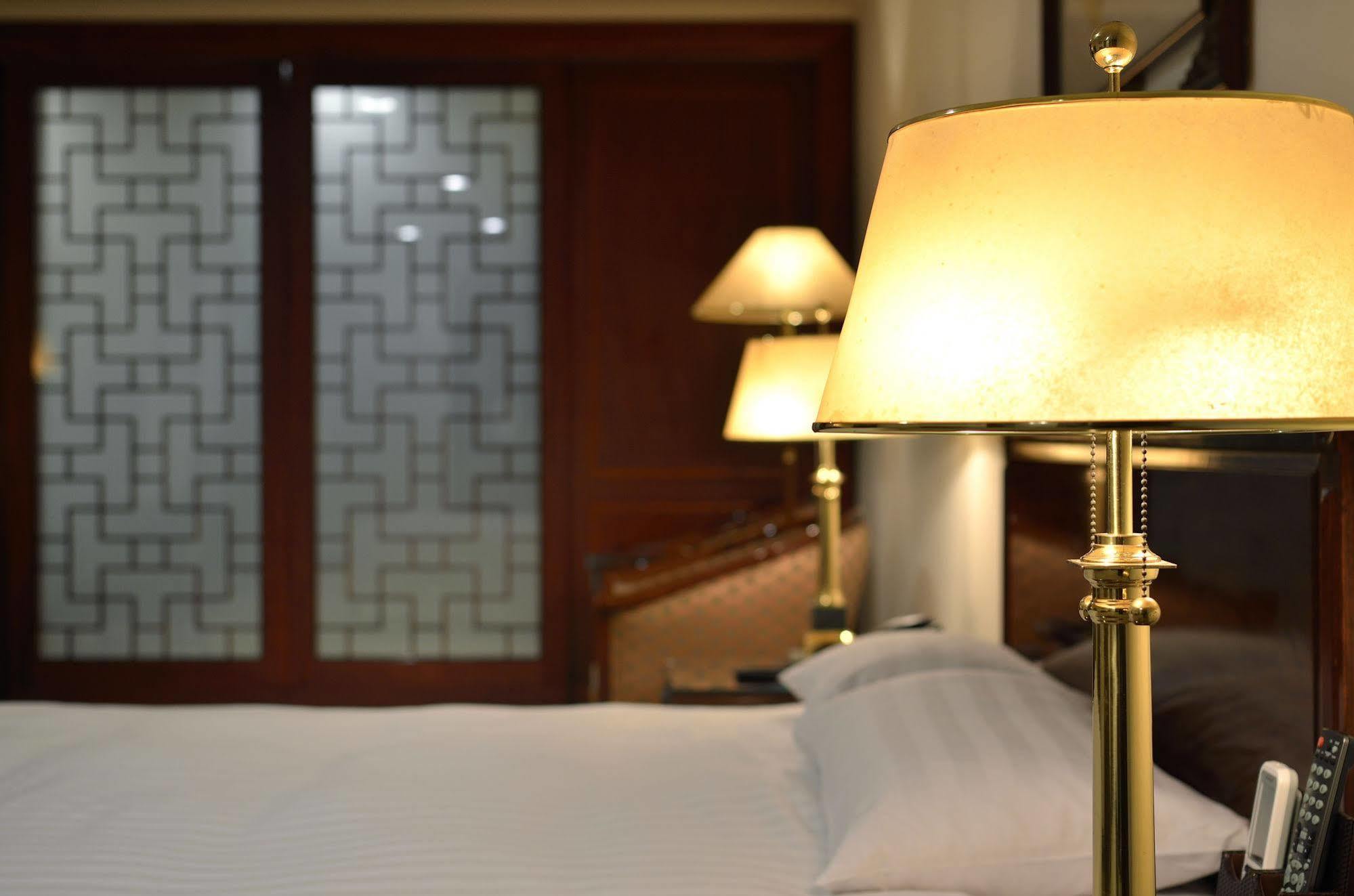 King'S Paradise Hotel تشونغلي المظهر الخارجي الصورة