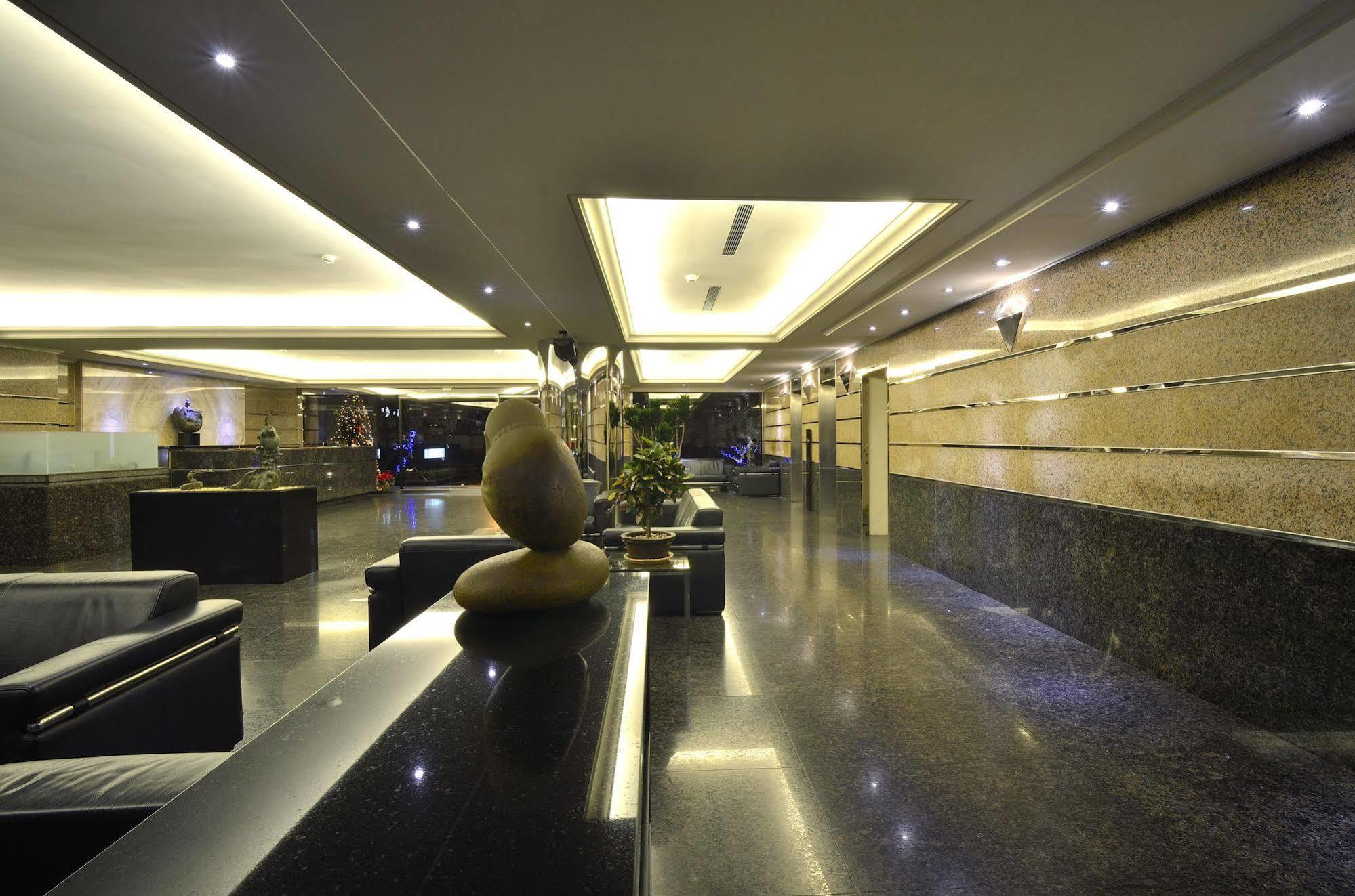 King'S Paradise Hotel تشونغلي المظهر الخارجي الصورة